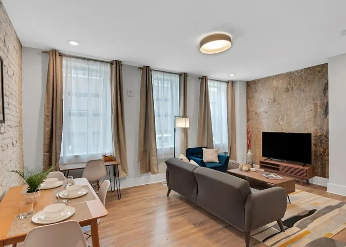 Cozy Queen Loft In The Heart Of Downtown Cincinnati Condo