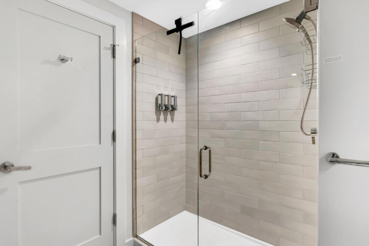 Cozy Queen Loft In The Heart Of Downtown *