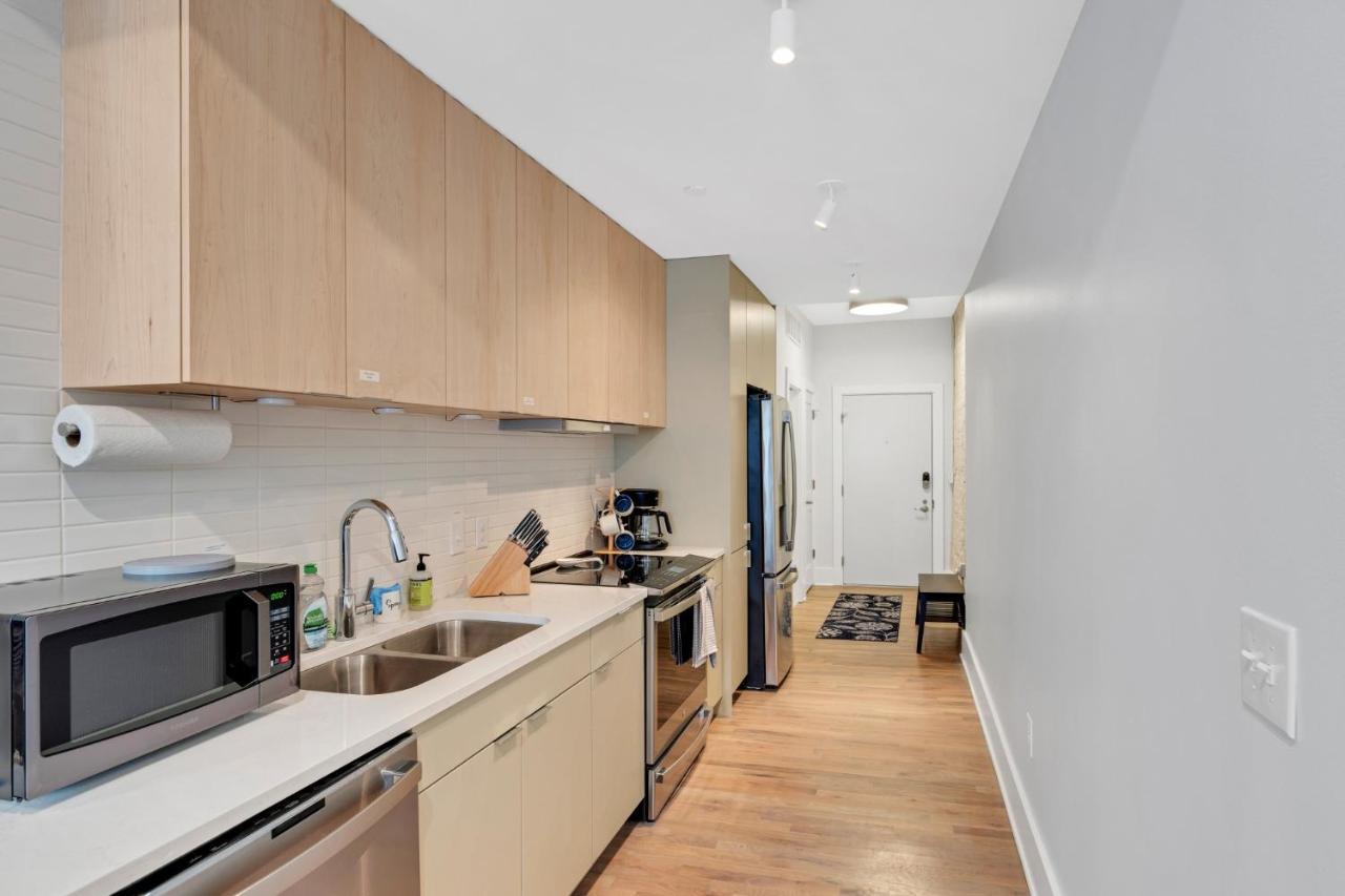 Cozy Queen Loft In The Heart Of Downtown Apartment